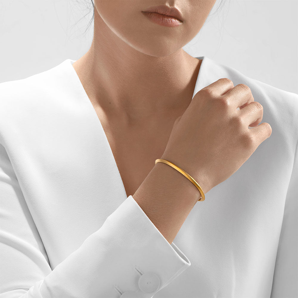 Nebu Gold 24k Gold Classic Ridged Bangle Female