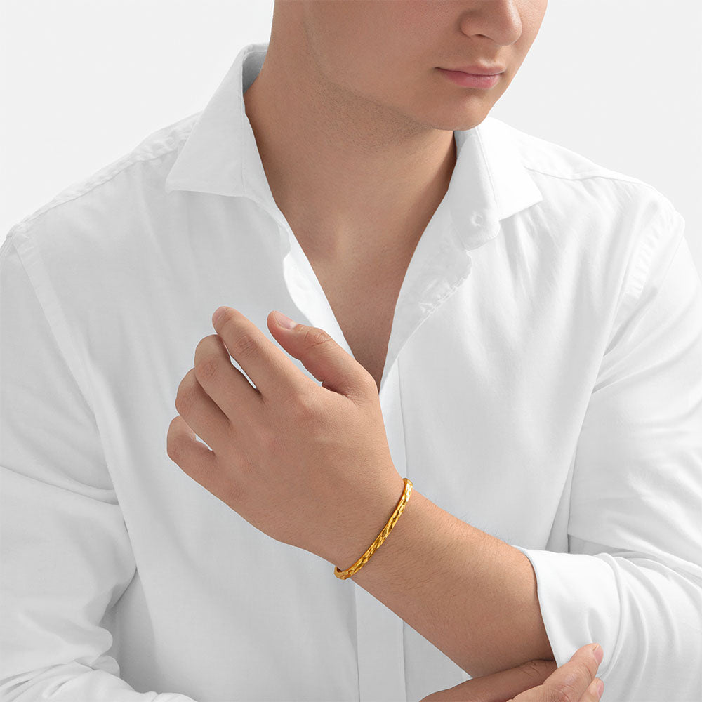 Nebu Gold 24k Gold Classic Hammered Wrist Cuff Male
