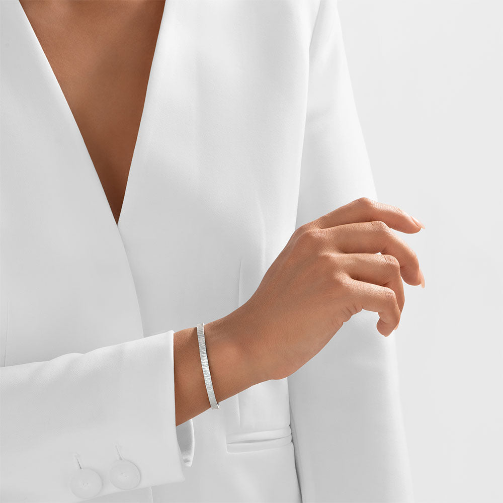 Nebu Gold 24k Platinum Textured Wrist Cuff Female