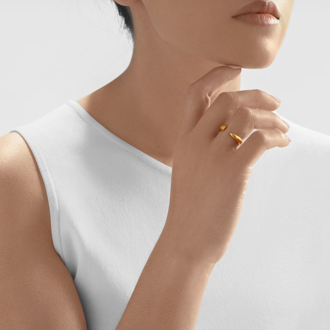 Nebu Gold 24kt Gold Horn Ring Female