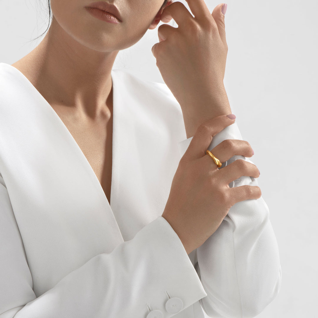 Nebu Gold 24kt Gold Molten Ring Female