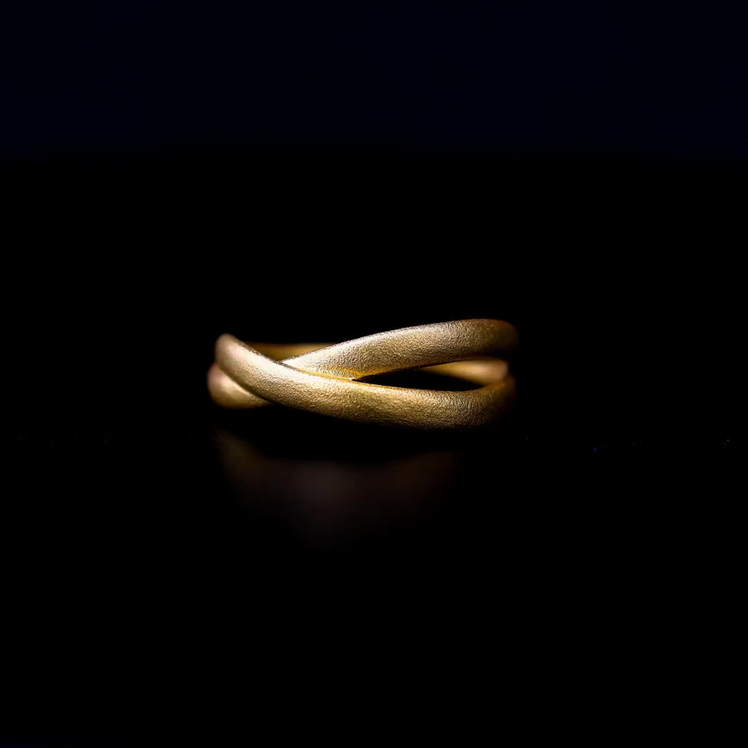 Nebu Gold 24k Gold Modern Crossover Ring